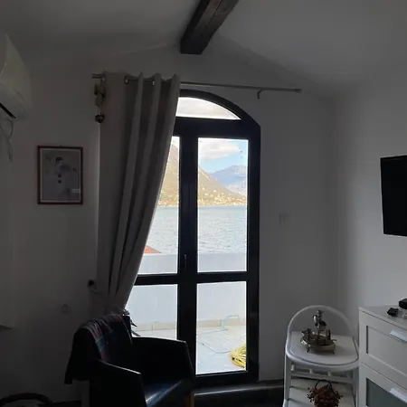 Apartment Jovana Kotor Buitenkant foto