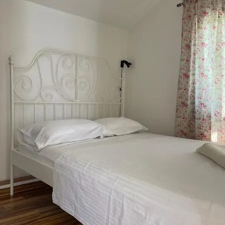 Apartment Jovana Kotor Buitenkant foto