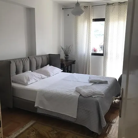 Apartment Jovana Kotor Buitenkant foto